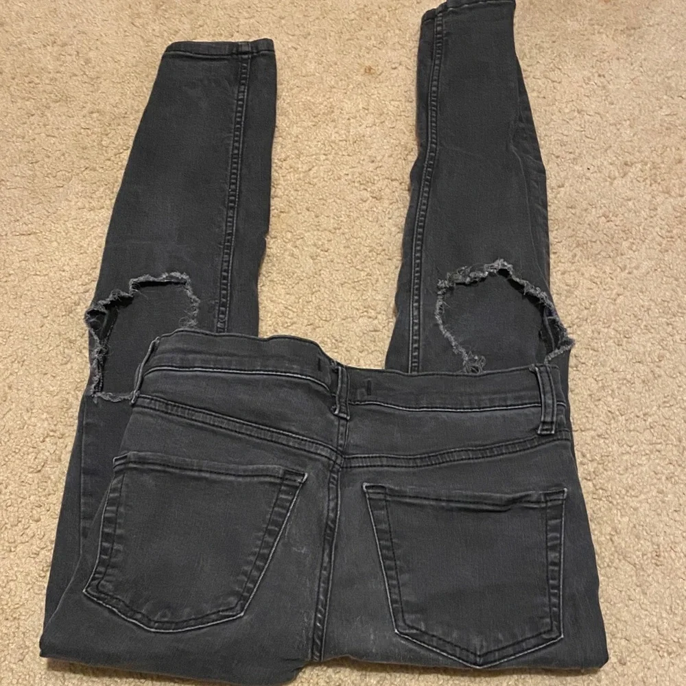 Women's Black Distressed skinny Jeans